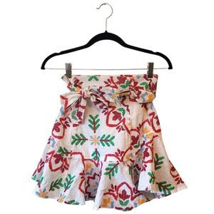 Never A Wallflower Women's White Floral Embroidered Ruffle Skirt Size XS